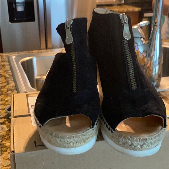 Suede zipper shoe with hemp - Picture 3 of 5